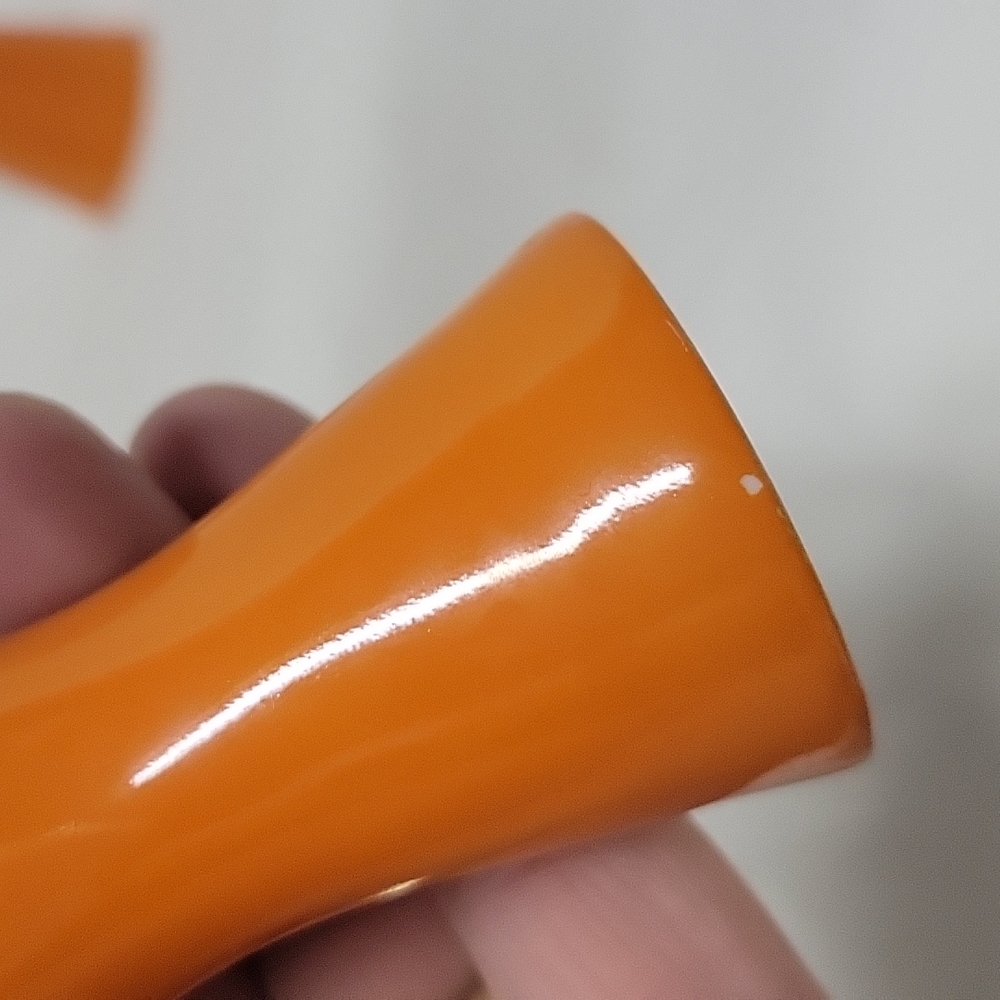 Amthor Imports Japan Salt & Pepper Shakers- Orange - Picture 5 of 5